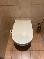 Hangend toilet met softclose bril compleet., Toilet, Zo goed als nieuw, Ophalen