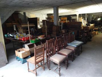 Lot Meubels, rariteiten, automobolia, vintage ,retro beschikbaar voor biedingen
