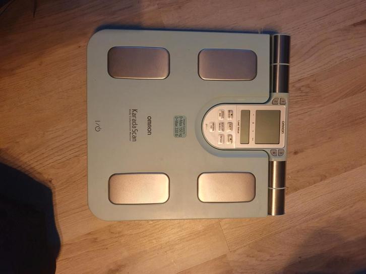 Slimme weegschaal OMRON BF511, Witgoed en Apparatuur, Weegschalen, Nieuw, Digitaal, Personenweegschaal, 100 kg of meer, Ophalen