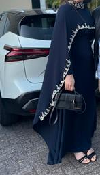 Avond jurk met cape 2 delig donker blauw, Kleding | Dames, Gelegenheidskleding, Ophalen of Verzenden, Zo goed als nieuw, Blauw