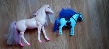 2 speelgoed paarden beschikbaar voor biedingen