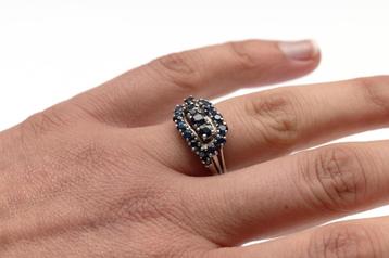 Saffieren 14k gouden luxe dames ring handgemaakt klassiek beschikbaar voor biedingen