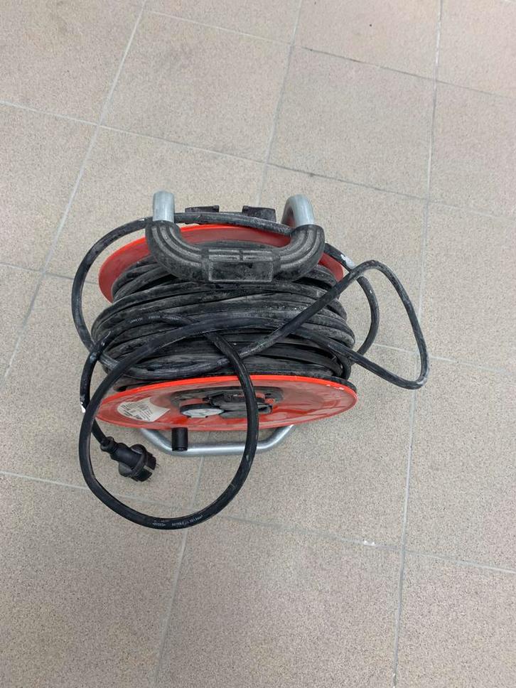 Haspel met 50m kabel, Doe-het-zelf en Verbouw, Elektra en Kabels, Gebruikt, Kabel of Snoer, Ophalen