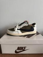 Travis Scott x Air Jordan 1 Low OG "Medium Olive", Kleding | Heren, Schoenen, Ophalen of Verzenden, Nieuw, Nike, Sneakers of Gympen