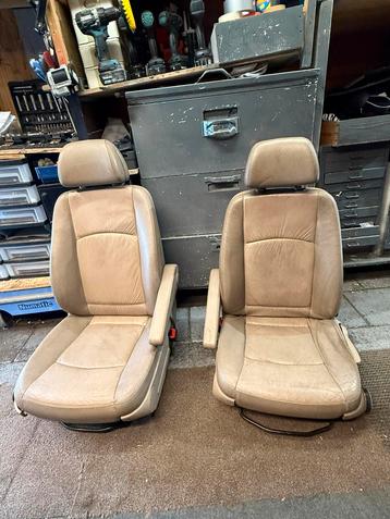 Lederen mercedes vito w639 stoelen bestuurder&bijrijderstoel beschikbaar voor biedingen