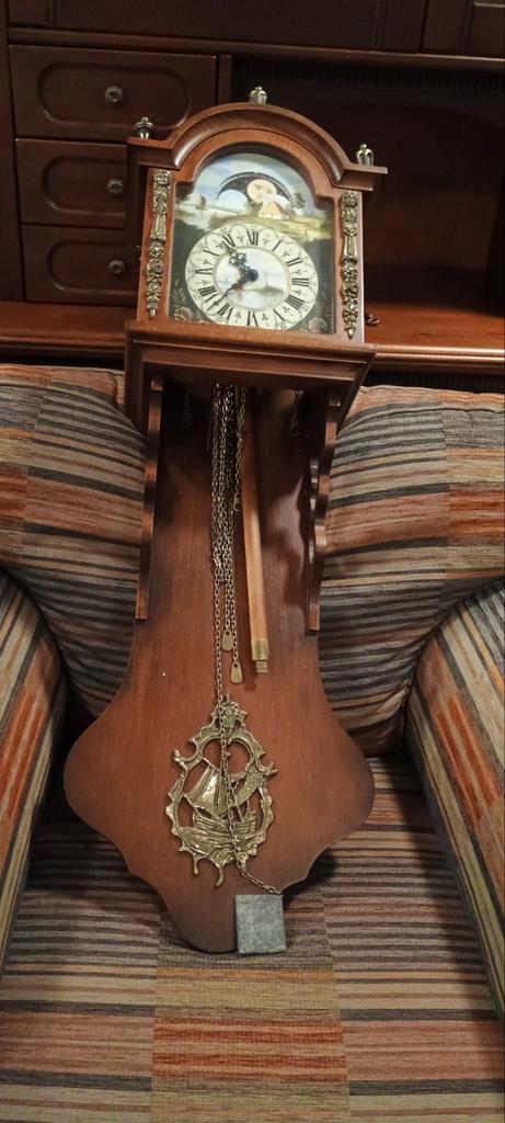 Antieke Wandklok met Schip Ornament, Antiek en Kunst, Antiek | Klokken, Ophalen