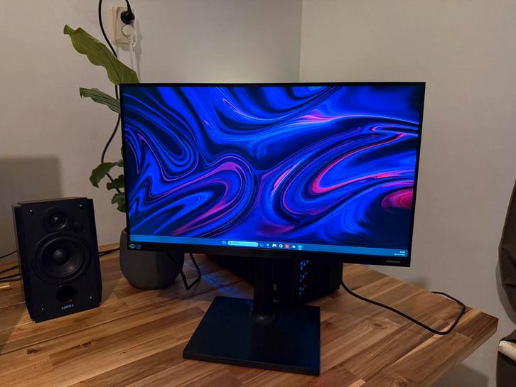 Samsung 24″ Full HD Monitor F24T450FQR, Computers en Software, Monitoren, Gebruikt, 60 Hz of minder, DisplayPort, HDMI, In hoogte verstelbaar