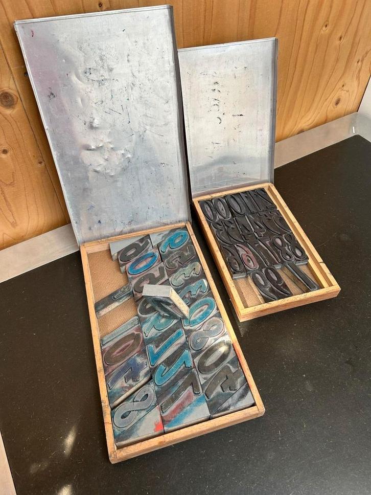 Set Tifles hoogdruk cijfers, Antiek en Kunst, Curiosa en Brocante, Ophalen of Verzenden