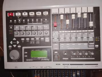 Roland VS-840 Digitale Workstation beschikbaar voor biedingen