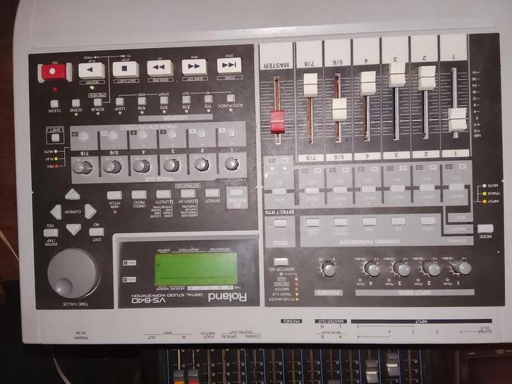 Roland VS-840 Digitale Workstation, Muziek en Instrumenten, Mengpanelen, Gebruikt, 5 tot 10 kanalen, Microfooningang, Ophalen