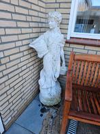 Tuinbeeld Vrouw met Mand, Tuin en Terras, Tuinbeelden, Ophalen, Gebruikt, Beton, Mensenbeeld