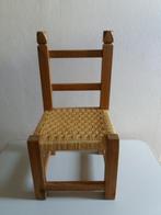 Kleuterstoeltje met gevlochten zitting, Kinderen en Baby's, Kinderkamer | Tafels en Stoelen, Ophalen, Zo goed als nieuw, Stoel(en)