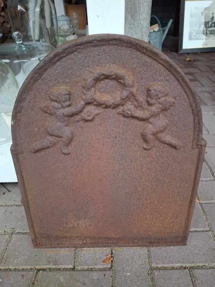 Antieke en hele zware Haardplaat van gietijzer, Antiek en Kunst, Antiek | Emaille, Ophalen of Verzenden