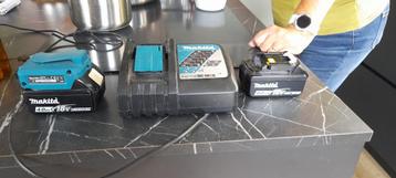 Makita 18V Accu Set: 2x 4.0Ah, Lader & USB Adapter beschikbaar voor biedingen