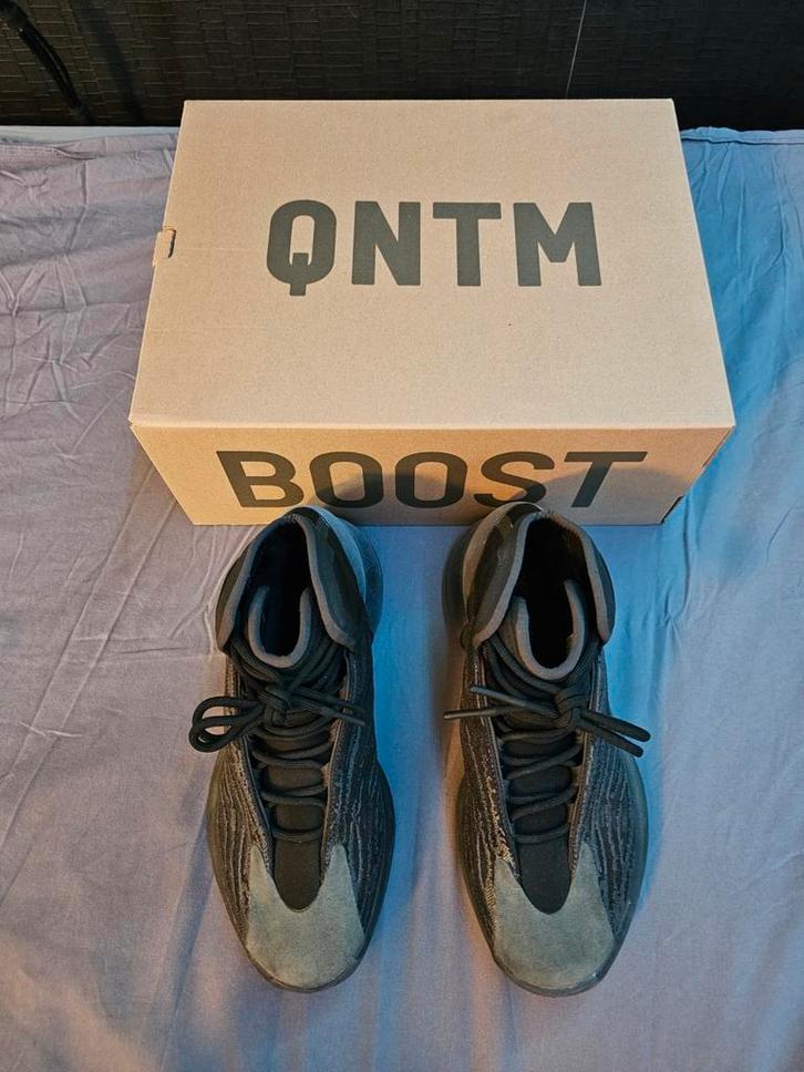 Yeezy QNTM,  quantum, Kleding | Heren, Schoenen, Zo goed als nieuw, Overige kleuren, Ophalen of Verzenden