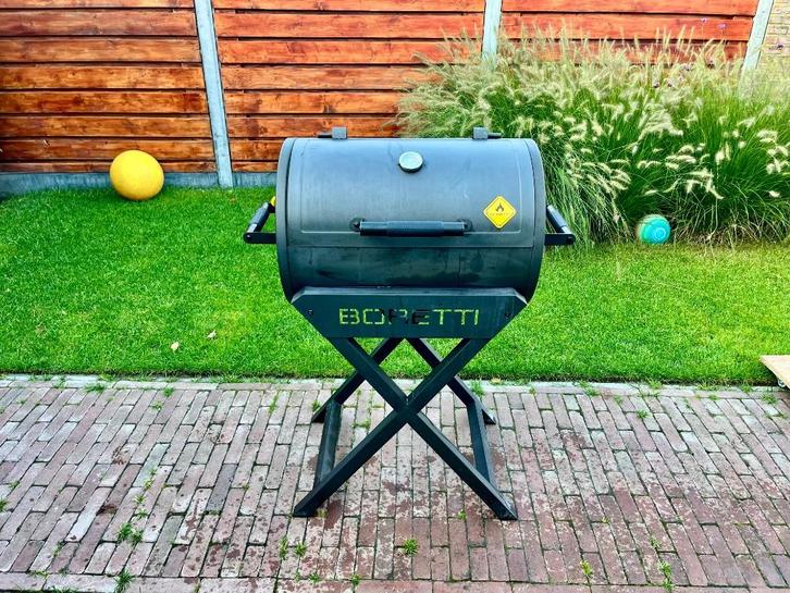 Boretti Fratello houtskoolbarbecue (2021, met hoes), Tuin en Terras, Houtskoolbarbecues, Gebruikt, Ophalen