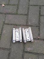 Scharnieren voor saloon/klapdeuren., Doe-het-zelf en Verbouw, Hang- en Sluitwerk, Ophalen, IJzer, Scharnier