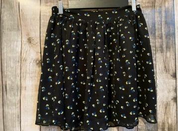 Super leuk nieuw rokje (Maat M) beschikbaar voor biedingen