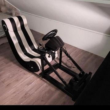 Mooie race set, stuur pedalen,koppeling en frame beschikbaar voor biedingen