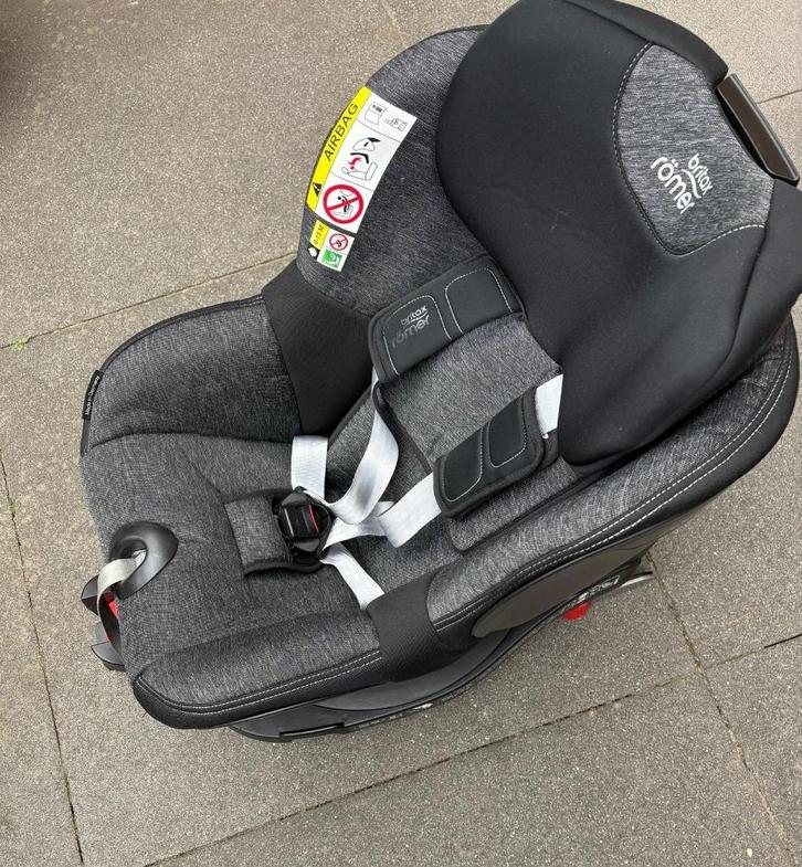 Britax Romer Dialfix M-isize goede staat, Kinderen en Baby's, Autostoeltjes, Zo goed als nieuw, Romer, 15 t/m 36 kg, Isofix, Verstelbare rugleuning