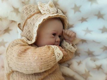 Reborn baby beschikbaar voor biedingen