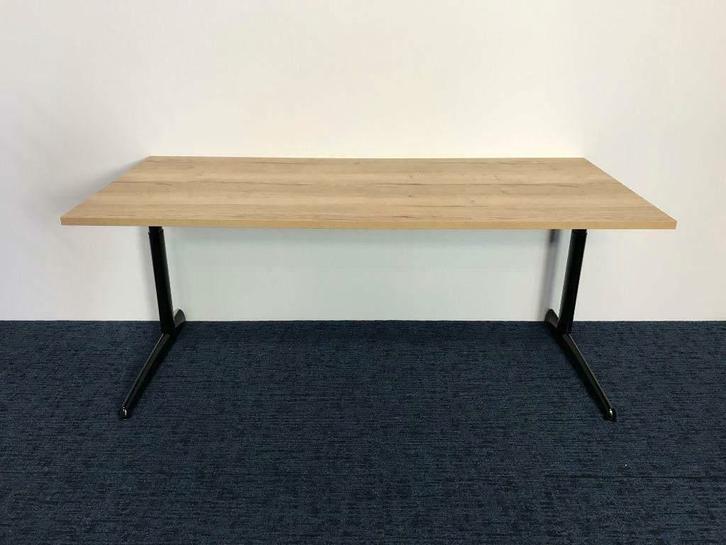 Partij bureaus met nieuw blad en gebruikt merk onderstel, Huis en Inrichting, Bureaus, Gebruikt, Bureau, In hoogte verstelbaar