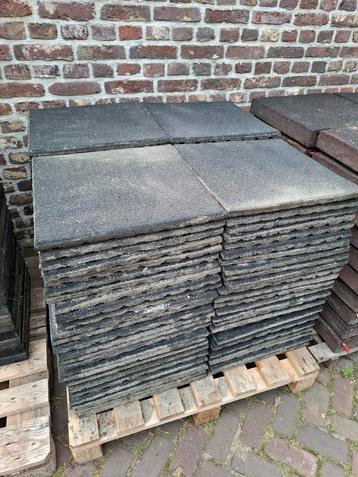 Rubberen tegels 50x50x2,5 cm Zwembaden Speeltoestellen  beschikbaar voor biedingen