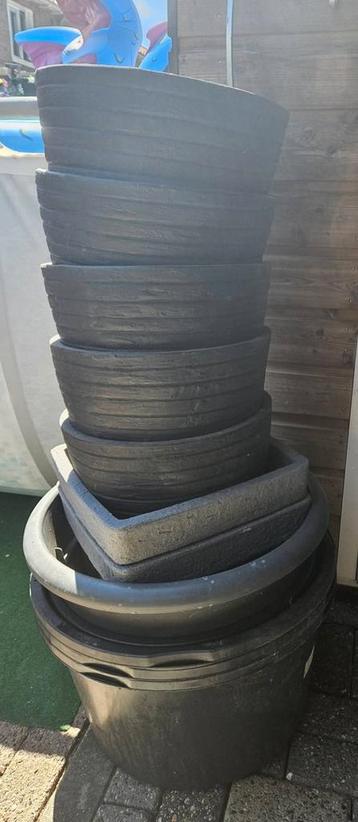 Plantenbakken  beschikbaar voor biedingen