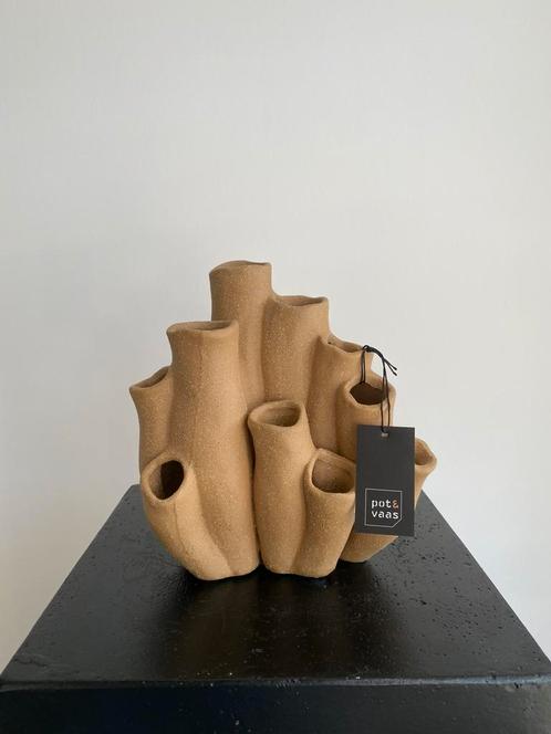 Nerio Zand L20 B15 H21 - Merk Pot & Vaas, Huis en Inrichting, Woonaccessoires | Vazen, Nieuw, Overige kleuren, Minder dan 50 cm