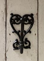 Vintage Franse gietijzeren kapstokhaak hartvormig, Huis en Inrichting, Woonaccessoires | Kapstokken, Gebruikt, Wandhaken, Ophalen of Verzenden