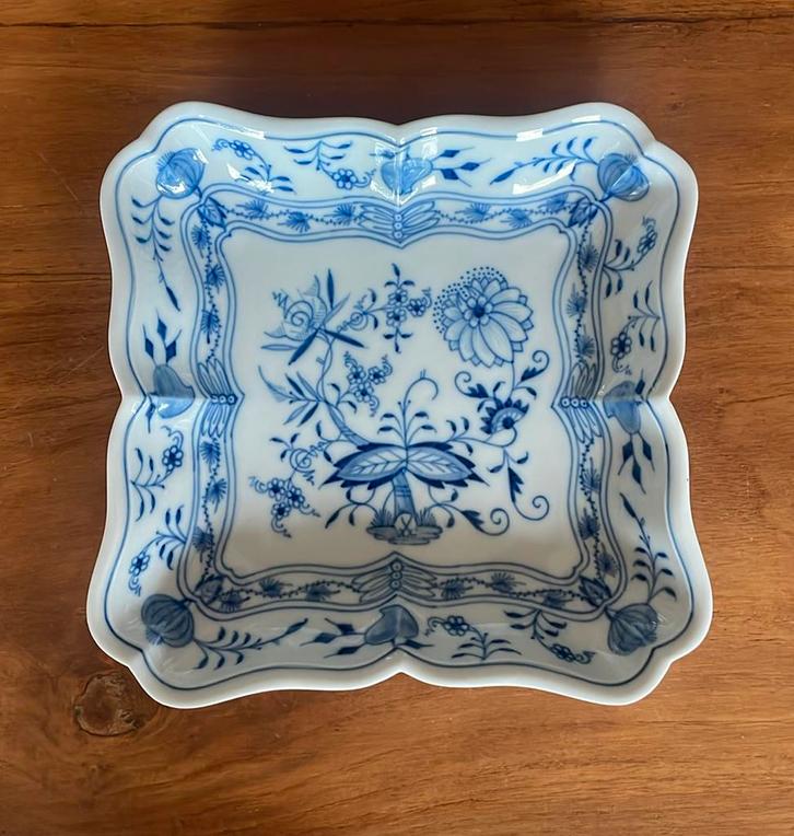 Meissen zwiebelmuster schaal, Antiek en Kunst, Antiek | Schalen, Ophalen of Verzenden