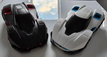 WowWee R.E.V. Robotic Enhanced Vehicles - 2 robot auto's beschikbaar voor biedingen