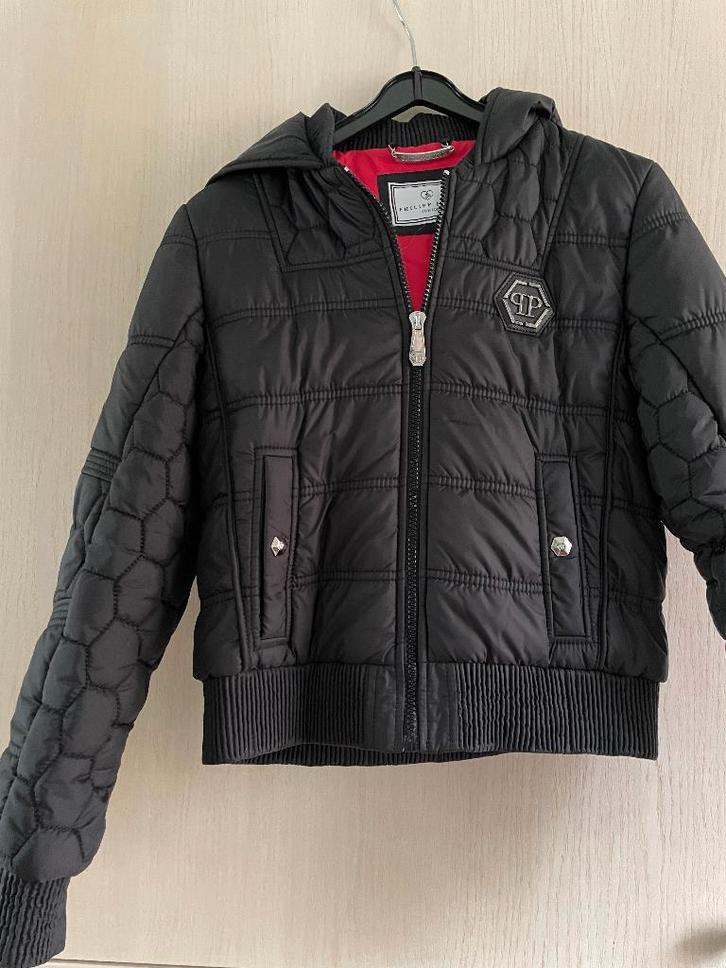 Stoer zwart bomber winterjack van Philipp Plein, Kinderen en Baby's, Kinderkleding | Maat 140, Zo goed als nieuw, Jongen, Jas