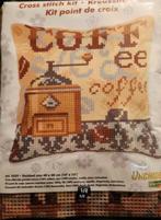 Kruissteek kussen Orchidea Coffee, Hobby en Vrije tijd, Ophalen of Verzenden, Nieuw, Handborduren, Borduurpakket