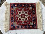 Perzisch geknoopt tapijt loper onderzetter 30 x 32 cm (KP10), Antiek en Kunst, Antiek | Kleden en Textiel, Ophalen of Verzenden