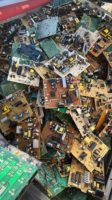 Oud ict spullen gevraagd en gezocht beschikbaar voor biedingen