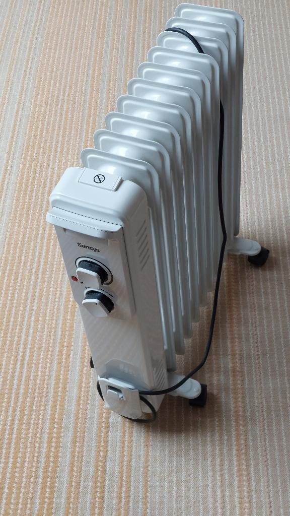 oliegevulde radiator  electrisch, nieuw, Doe-het-zelf en Verbouw, Verwarming en Radiatoren, Nieuw, Radiator, 30 tot 80 cm, Minder dan 60 cm
