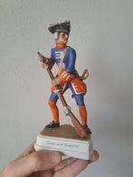 Officier de la garde 1786 van porselein Goebel 6x9x20cm, Verzamelen, Beelden en Beeldjes, Ophalen of Verzenden, Zo goed als nieuw
