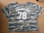 T-shirt camouflageprint, Meisje, Ophalen of Verzenden, Zo goed als nieuw, Shirt of Longsleeve