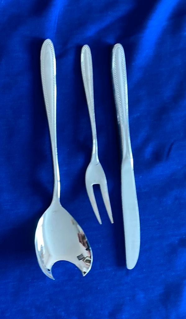 Gero zilduro 780 parel: nog 1 vleesvorkje, Huis en Inrichting, Keuken | Bestek, Gebruikt, Los bestek, Rvs of Chroom, Ophalen