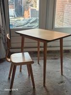 Vintage schooltafel met stoeltje, Kinderen en Baby's, Kinderkamer | Tafels en Stoelen, Ophalen of Verzenden, Gebruikt, Tafel(s) en Stoel(en)