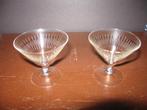 2 antieke kelkglaasjes, Ophalen