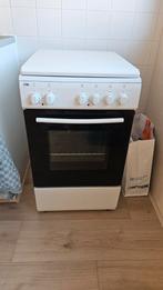 Elektrisch fornuis, Witgoed en Apparatuur, Fornuizen, Ophalen, 4 kookzones, Zo goed als nieuw, Vrijstaand