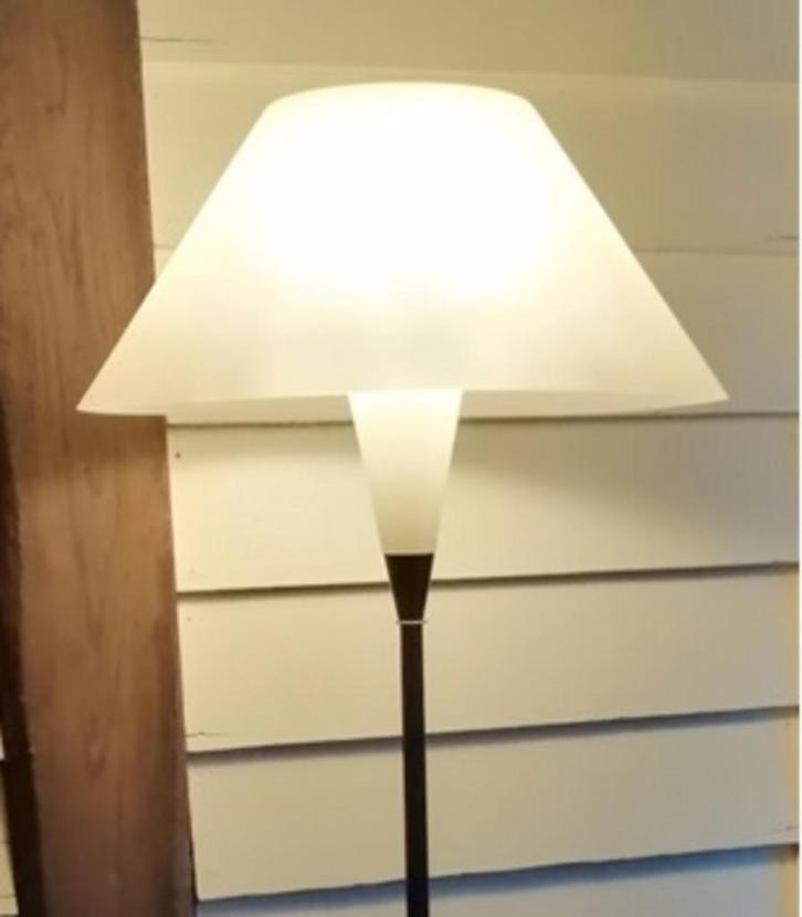 Vloerlamp design van Frans van Nieuwenborg Model Ambian, Huis en Inrichting, Lampen | Vloerlampen, Zo goed als nieuw, 150 tot 200 cm