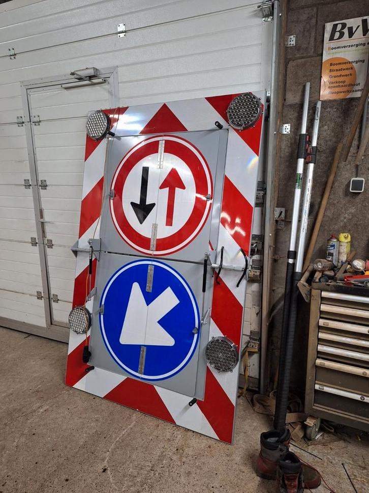 Actieframe snel en makkelijk te bevestigen, Zakelijke goederen, Machines en Bouw | Industrie en Techniek, Ophalen