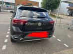 T-ROC 1.5TSI 110KW SPORT DSG-7 automaat Pano, Auto's, Zwart, 150 pk, 15 cilinders, Zwart