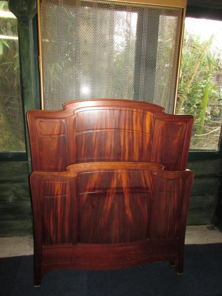 antiek bed 1 persoons art nouveau stijl 2 stuks aanwezig, Antiek en Kunst, Antiek | Meubels | Bedden, Ophalen of Verzenden