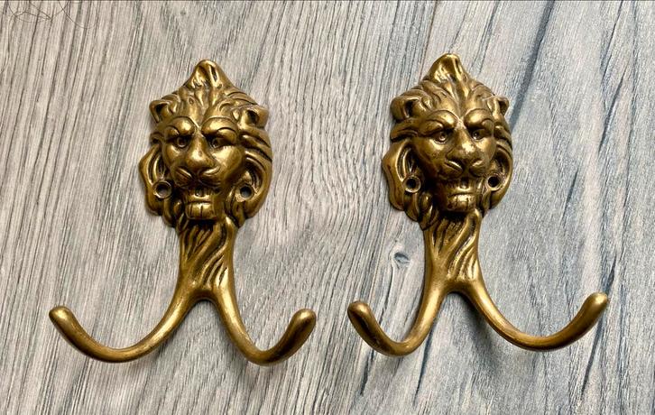Twee Leuke Wandhaken met Leeuwenkop, Huis en Inrichting, Woonaccessoires | Kapstokken, Zo goed als nieuw, Wandhaken, Minder dan 100 cm
