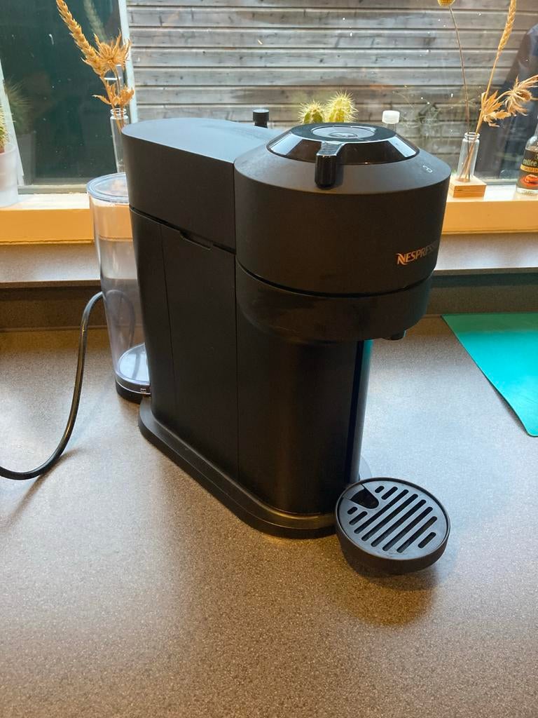 Nespresso Vertuo Koffiezetapparaat - Perfecte Koffie!, Koffiemachine, Ophalen of Verzenden, Zo goed als nieuw, 1 kopje