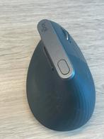 Logitech MX Vertical Muis, Computers en Software, Ophalen of Verzenden, Zo goed als nieuw